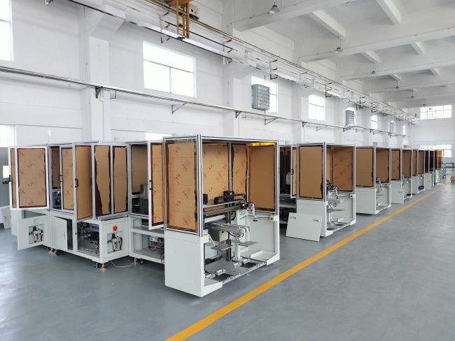 第二代氣凝膠四邊包全自動(dòng)生產(chǎn)線 第二代氣凝膠四邊包全自動(dòng)生產(chǎn)線